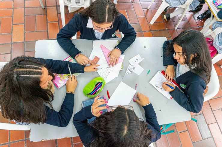 📚 Ministerio de Educación emite recomendaciones sobre cobro de tarifas y listas de materiales educativos en instituciones educativas no oficiales 📐