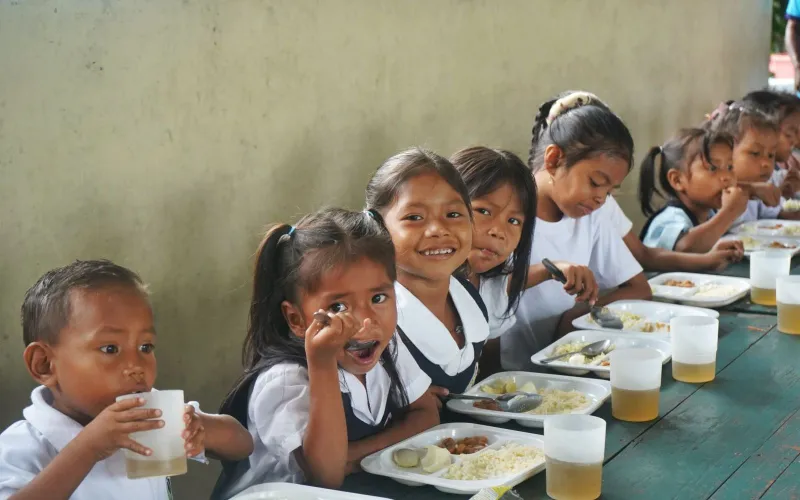Así se sirve el cambio: el Gobierno gira $350 mil millones para garantizar la alimentación escolar en julio