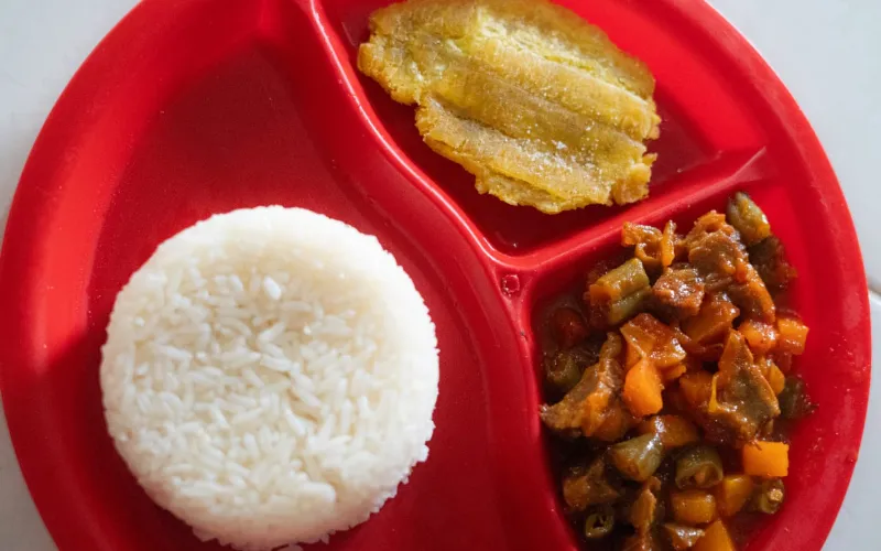 Alerta nacional: más de 860 mil estudiantes podrían regresar a clase sin alimentación escolar