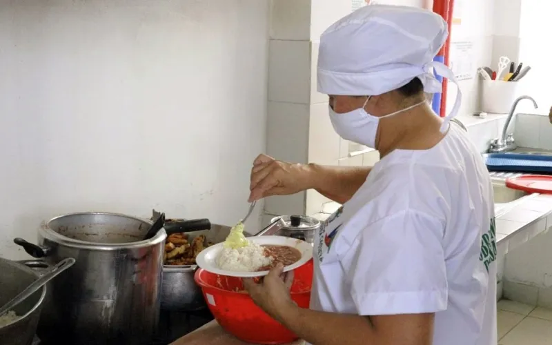 Ministro Daniel Rojas rechaza presiones electorales contra personas vinculadas al PAE