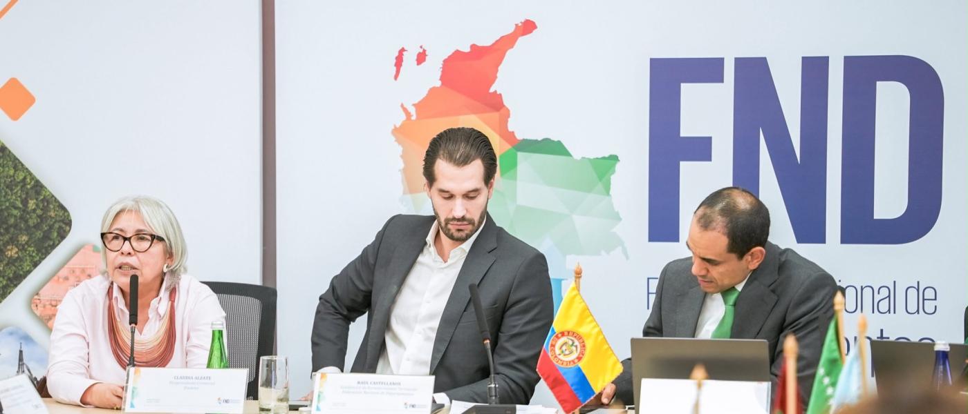 Ministerio de Educación recoge alertas territoriales para avanzar en soluciones urgentes y estructurales a la crisis del FOMAG